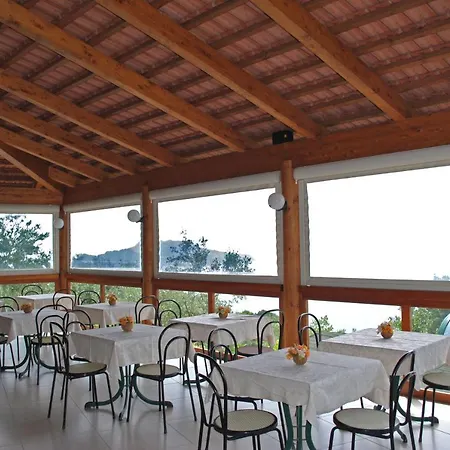 Termini-sant'agata Sleeps 2 Pool Air Con Termini