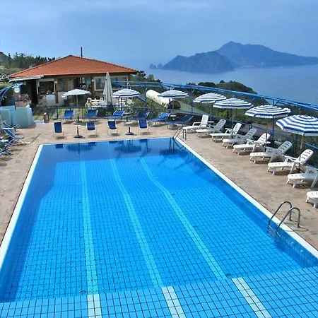 Termini-sant'agata Sleeps 2 Pool Air Con Termini