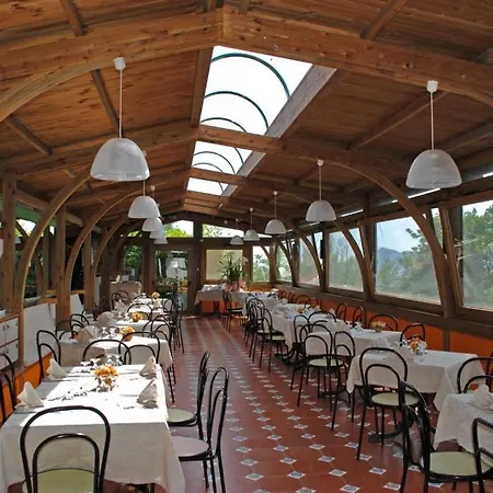 Termini-sant'agata Sleeps 2 Pool Air Con