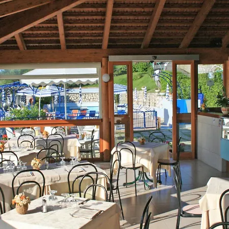 Termini-sant'agata Sleeps 2 Pool Air Con *