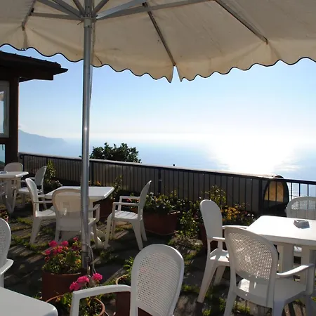 Termini-sant'agata Sleeps 2 Pool Air Con