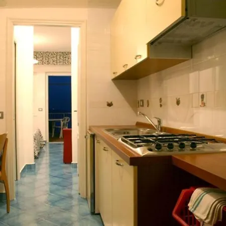 Termini-sant'agata Sleeps 2 Pool Air Con