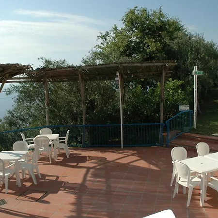 Termini-sant'agata Sleeps 2 Pool Air Con Apartment Termini