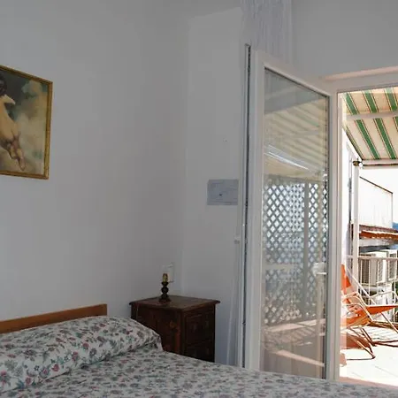 Termini-sant'agata Sleeps 2 Pool Air Con * Termini